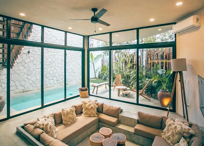 Round Luxury Jungle Priv Pool-concierge 4a *