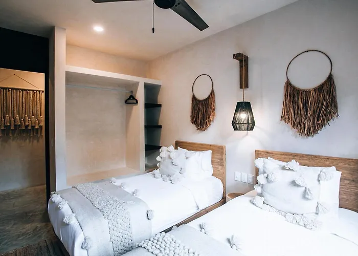 Round Luxury Jungle Priv Pool-concierge 4a Pousada