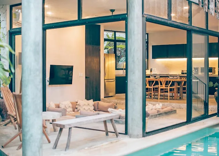 Round Luxury Jungle Priv Pool-concierge 4a Pousada